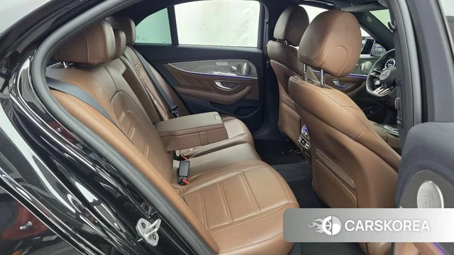 Mercedes-Benz E-Class W213 2021 Черный из Кореи, фото 3