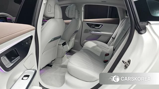 Mercedes-Benz EQE V295 2026 Белый из Кореи, фото 3