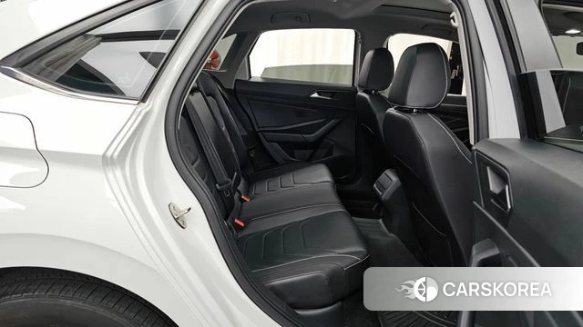 Volkswagen 7th Generation of Jetta 2023 Белый из Кореи, фото 3