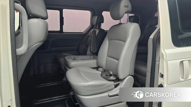 Hyundai The New Grand Starex 2018 Белый из Кореи, фото 3