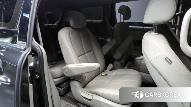Kia The New Carnival 2018 Серый из Кореи, фото 3