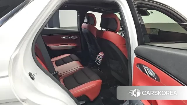 Genesis GV70 2021 Белый из Кореи, фото 3