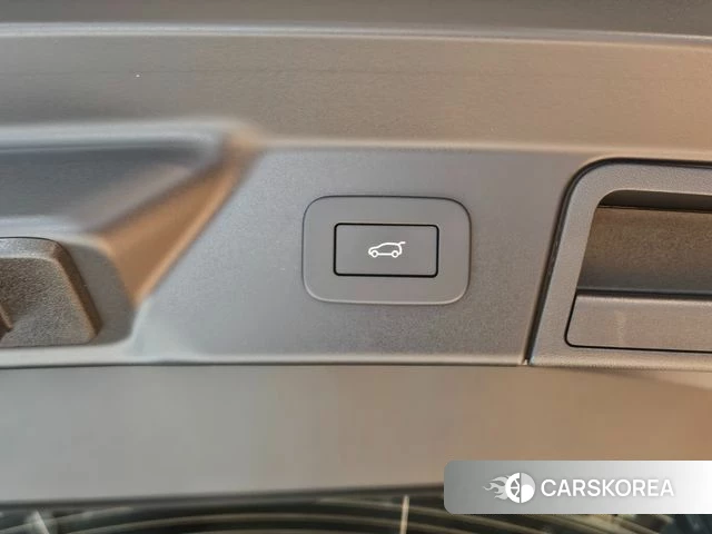 Land Rover Range Rover Velar 2026 Белый из Кореи, фото 3