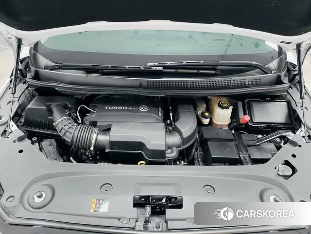 Buick GL8 2022 Белый из Китая, фото 3