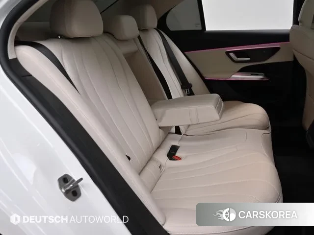 Mercedes-Benz E-Class W214 2024 Белый из Кореи, фото 3