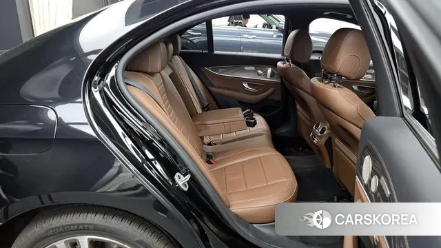 Mercedes-Benz E-Class W213 2022 Черный из Кореи, фото 3