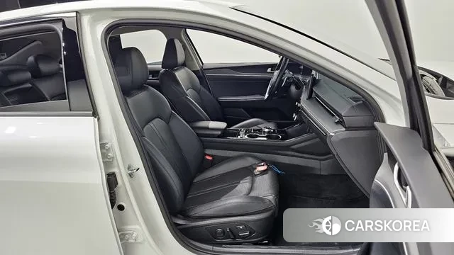 Kia The New K5 3rd generation 2024 Белый из Кореи, фото 3