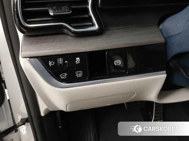 Kia Sportage 5th Generation Hybrid 2023 Белый из Кореи, фото 3