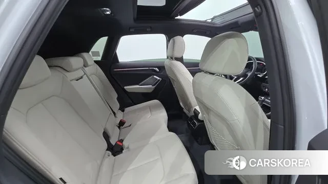 Audi Q3 (F3) 2022 Белый из Кореи, фото 3