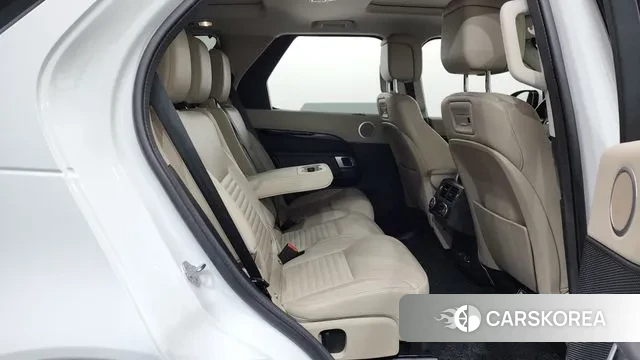 Land Rover Discovery 5 2021 Белый из Кореи, фото 3