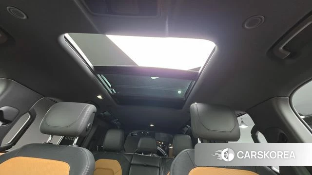 Land Rover Defender (L663) 2024 Черный из Кореи, фото 3