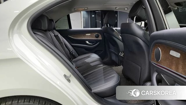 Mercedes-Benz E-Class W213 2019 Белый из Кореи, фото 3