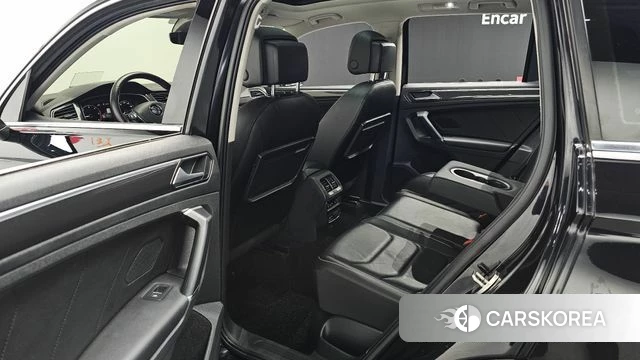 Volkswagen Tiguan second Generation 2018 Черный из Кореи, фото 3