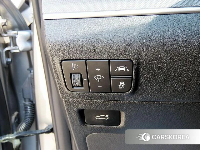 Kia K5 3rd generation 2023 Серебристо-серый из Кореи, фото 3