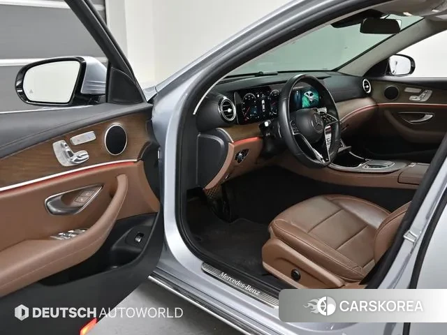Mercedes-Benz E-Class W213 2021 Серебристо-серый из Кореи, фото 3