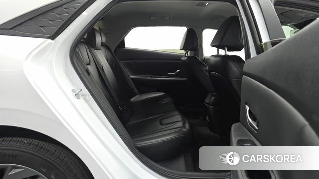 Hyundai The New Avante (CN7) 2023 Белый из Кореи, фото 3