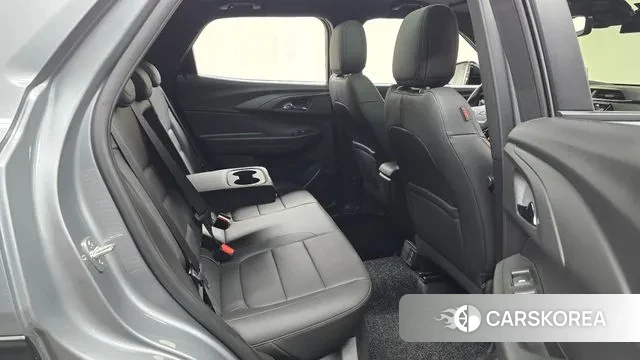 Chevrolet (GM Daewoo) Trailblazer 2022 Серебристо-серый из Кореи, фото 3