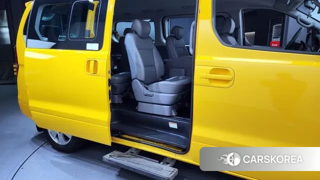 Hyundai The New Grand Starex 2019 Желтый из Кореи, фото 3