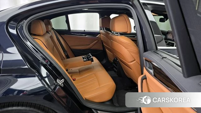 BMW 5 Series (G30) 2021 Черный из Кореи, фото 3