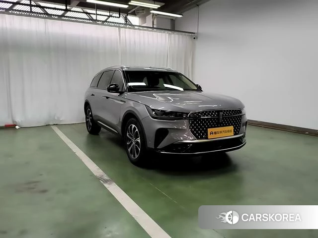 Lincoln Navigator 2023 Серебристо-серый из Китая, фото 3