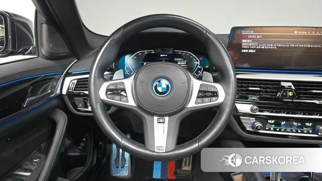 BMW 5 Series (G30) 2022 Черный из Кореи, фото 3