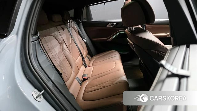 BMW X6 (G06) 2025 Серебристо-серый из Кореи, фото 3