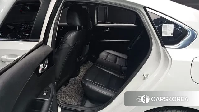 Kia The New K3 2nd generation 2021 Белый из Кореи, фото 3