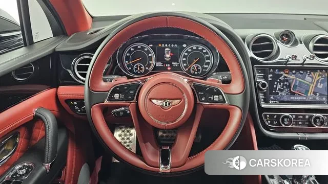 Bentley Bentayga 2018 Черный из Кореи, фото 3