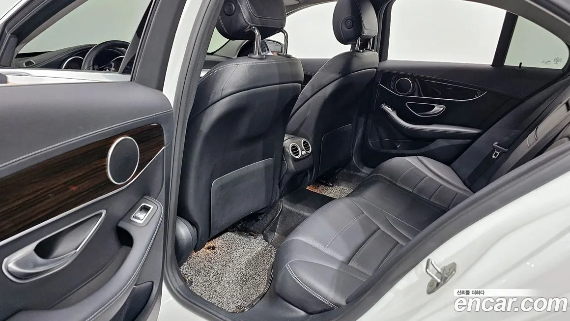 Mercedes-Benz C-Class W205 2018 Белый из Кореи, фото 3