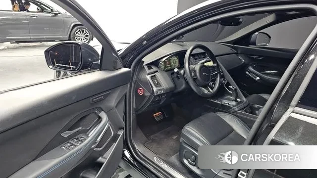 Jaguar E-PACE 2018 Черный из Кореи, фото 3