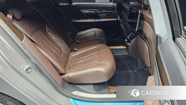 BMW 7 Series (G11) 2021 Серый из Кореи, фото 3