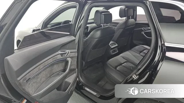 Audi e-Tron 2020 Черный из Кореи, фото 3