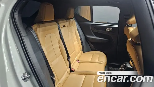 Volvo XC40 2019 Белый из Кореи, фото 3