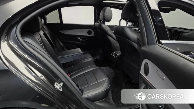 Mercedes-Benz E-Class W213 2021 Серый из Кореи, фото 3