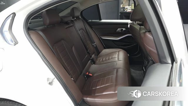 BMW 3 Series (G20) 2022 Белый из Кореи, фото 3