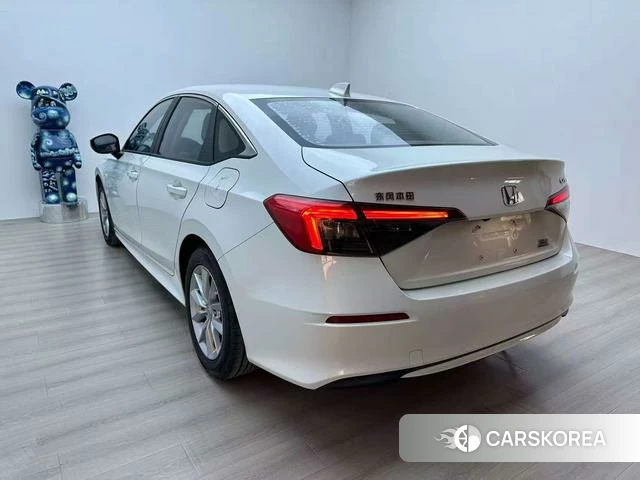 Honda Civic 2022 Белый из Китая, фото 3