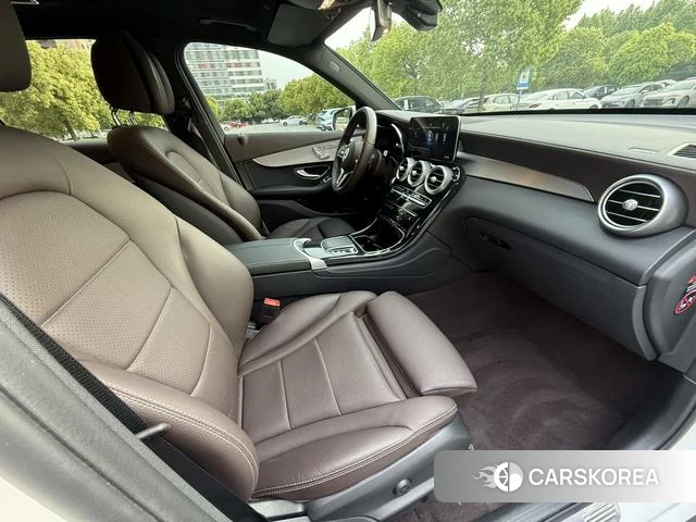 Mercedes-Benz GLC 2021 Белый из Китая, фото 3