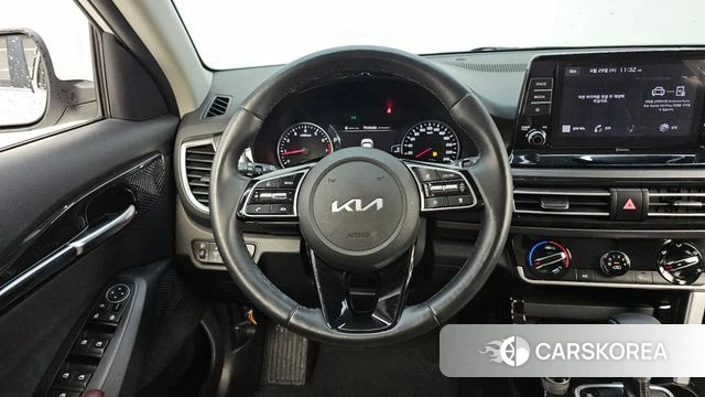Kia Seltos 2022 Белый из Кореи, фото 3