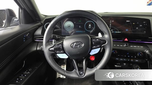Hyundai Avante (CN7) 2023 Серебристо-серый из Кореи, фото 3