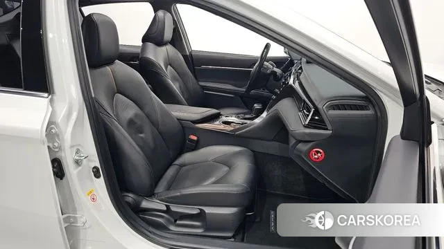 Toyota Camry (XV70) 2018 Белый из Кореи, фото 3