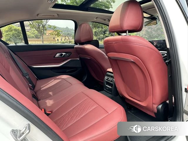 BMW 3 series 2024 Белый из Китая, фото 3