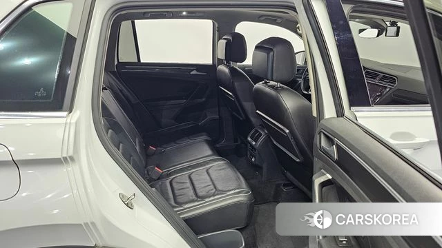 Volkswagen Tiguan second Generation 2019 Белый из Кореи, фото 3