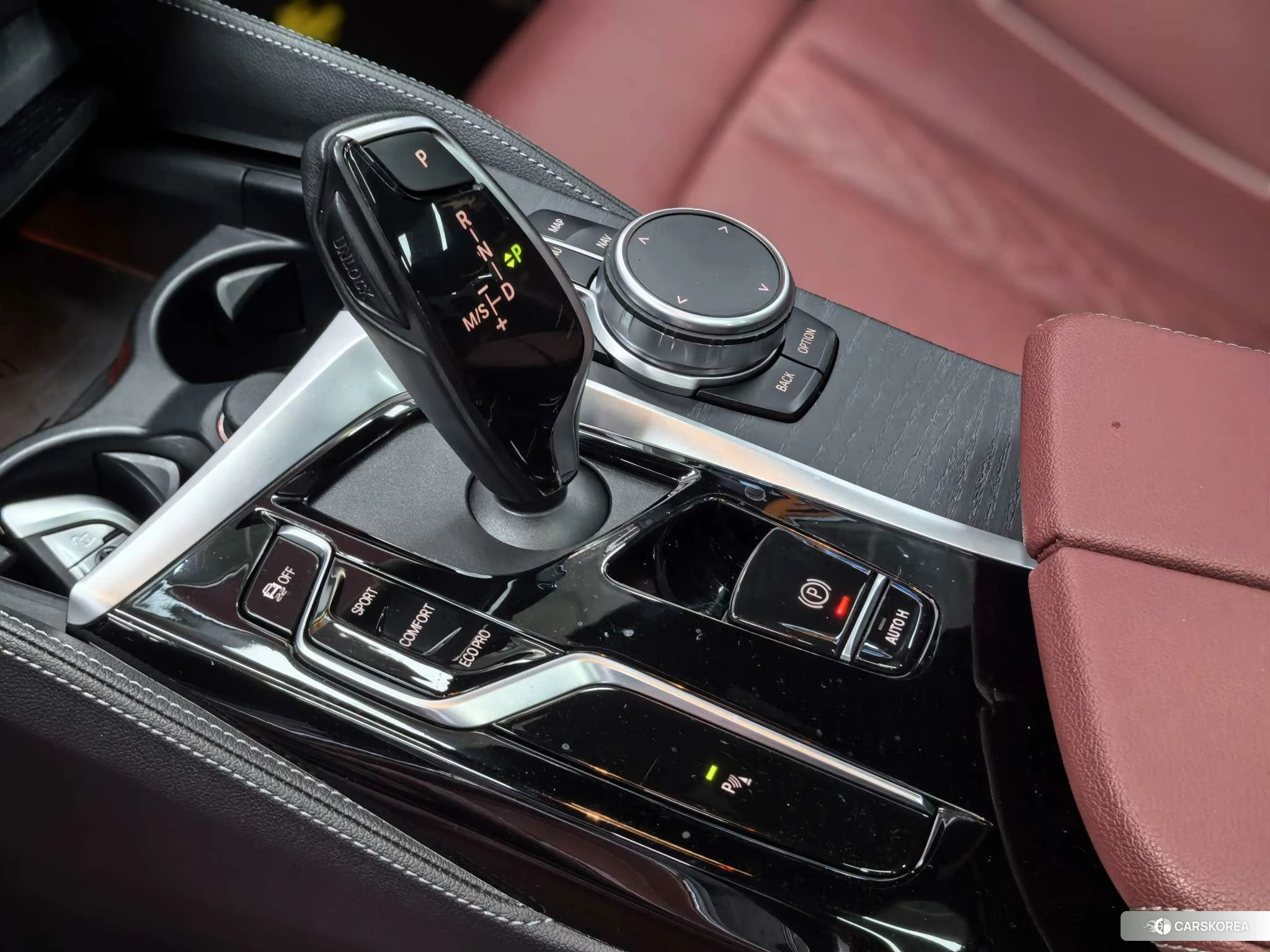 BMW 5 series 2021 Черный из Китая, фото 3