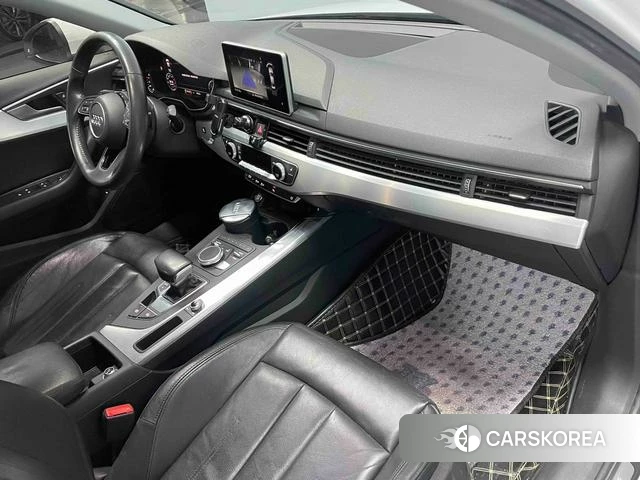 Audi A4L 2018 Белый из Китая, фото 3