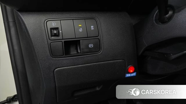 Hyundai Staria 2022 Белый из Кореи, фото 3