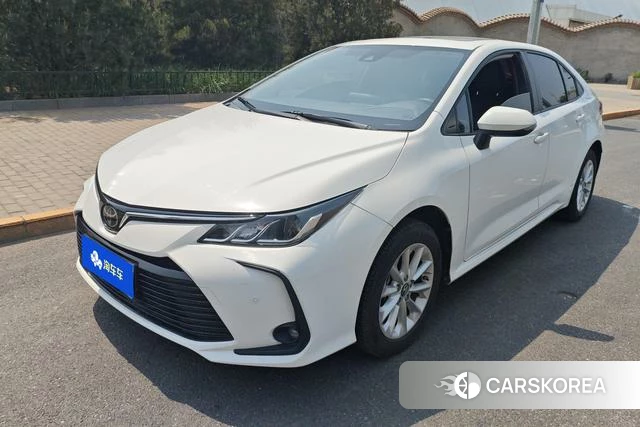 Toyota Corolla 2021 Белый из Китая, фото 3