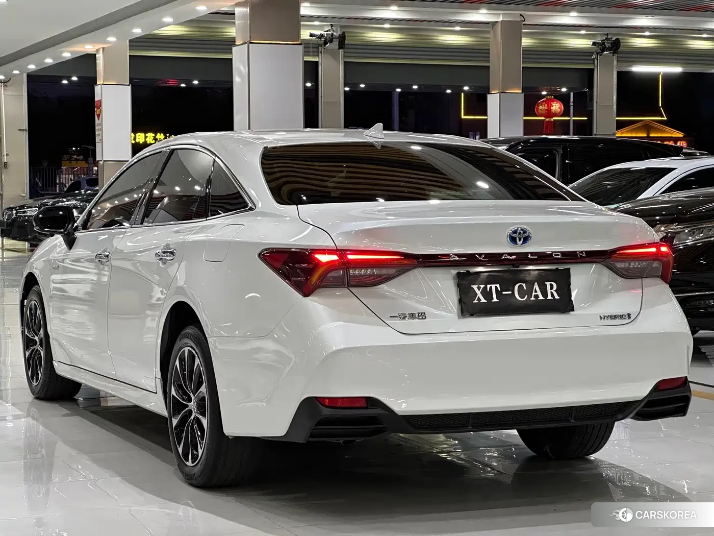 Toyota Avalon 2023 Белый из Китая, фото 3