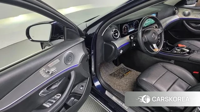 Mercedes-Benz E-Class W213 2018 Синий из Кореи, фото 3