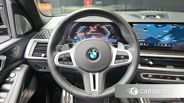 BMW X7 (G07) 2024 Серебристо-серый из Кореи, фото 3