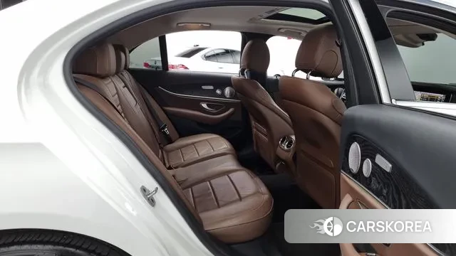 Mercedes-Benz E-Class W213 2020 Белый из Кореи, фото 3